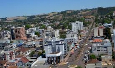 Volta às Aulas 2025: Rede Municipal de Ensino de Getúlio Vargas inicia  ano letivo com foco na Inovação e novas diretrizes