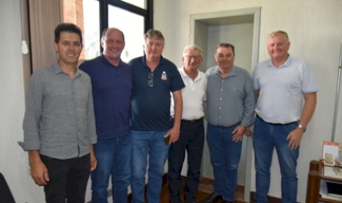 Prefeitos e entidades do agronegócio discutem decretos  de situação de emergência devido à estiagem severa