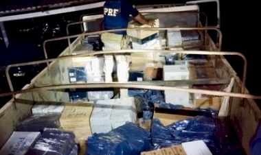 PRF prende motorista com 3 mil de garrafas de vinho trazidas ilegalmente da Argentina