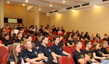 AULA INAUGURAL DE CIÊNCIAS CONTÁBEIS ABORDA MERCADO DE TRABALHO E PLANEJAMENTO DE CARREIRA