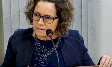 Tribuna Livre: Secretária de Educação de Getúlio Vargas apresenta esclarecimentos sobre contratações e ampliação da rede municipal de ensino na Câmara de Vereadores
