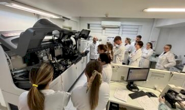 Acadêmicos de Farmácia da URI realizam visita de estudos