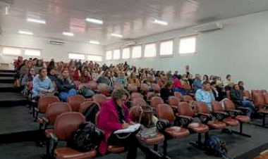 Encontro Pedagógico reúne mestres da educação  para debater práticas e produtos educacionais