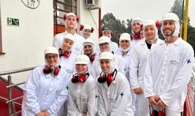 Curso de Medicina Veterinária da URI realiza visita técnica na Alibem Alimentos em Estação