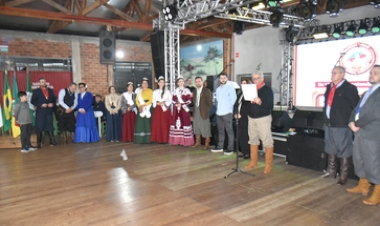 Lançamento do 15º Acampamento Farroupilha de Getúlio Vargas reúne mais de 800 pessoas e exalta a força das tradições gaúchas