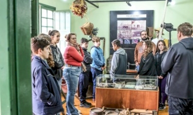 Estudantes de Marcelino Ramos visitam Museu de Severiano de Almeida para estudar imigração