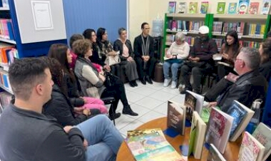Biblioteca Pública reúne escritores em Bate-papo Literário no Dia do Escritor