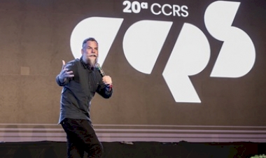 Valorização, propósito e futuro: palestra de Marcos Piangers e premiação encerram a 20ª Convenção de Contabilidade do RS