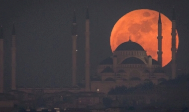 Eclipse lunar total mais longo de 2025 acontece este mês; saiba como assistir