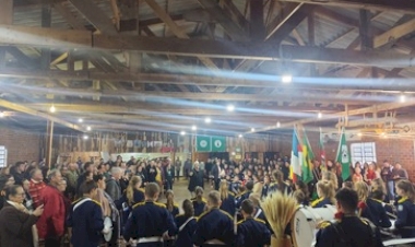 Floriano Peixoto realiza ato cívico no CTG Tropeiro Velho