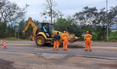Rio Grande do Sul Motoristas devem ficar atentos para alterações no trânsito em razão de obras em rodovias estaduais no RS