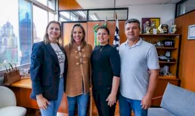 Vice-prefeita Lu cumpre agenda institucional em Porto Alegre