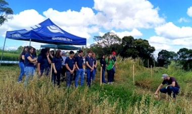 Dia de Campo em Gaurama destaca uso de palhadas na conservação da água no solo