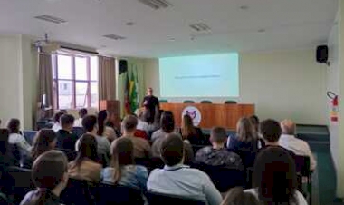 Hospital Santa Terezinha e Ministério Público promovem roda de conversa sobre responsabilidades jurídicas no exercício da medicina