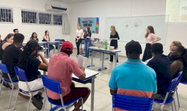 Acadêmicas de Pedagogia da URI realizam oficinas no CEJA sobre Soluções Baseadas na Natureza