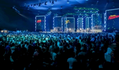 Oktoberfest Erechim 2025 abre com grande público,  cultura e emoção no Parque da ACCIE