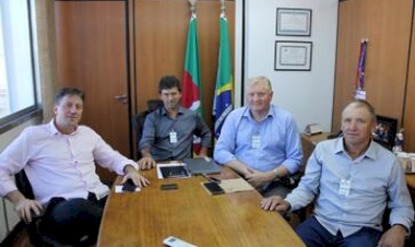 Prefeito, Presidente da Câmara de Vereadores e Secretário de Obras cumprem agenda em Porto Alegre