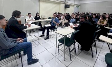 Estudantes do Curso de Direito vivenciam Audiência Simulada