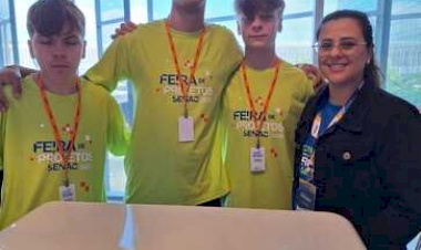 Alunos do Senac Erechim são finalistas da Feira de Projetos Senac RS 2025 e apresentam inovação no 1º Congresso de Educação Sesc e Senac RS