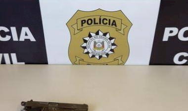POLÍCIA CIVIL PRENDE EM FLAGRANTE POR POSSE ILEGAL DE ARMA DE FOGO EM ERECHIM HOMEM CONDENADO POR HOMICÍDIO