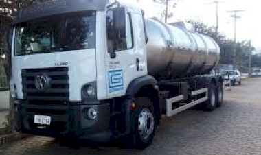 Corsan realiza manutenção no sistema e usa caminhões-pipa para auxiliar no abastecimento de água após temporal