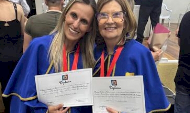 Professoras são diplomadas na Academia Getuliense de Letras