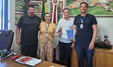 Emater/RS-Ascar entrega relatório 2025 e plano operativo 2026 à Administração Municipal de Ipiranga do Sul