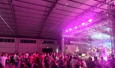 Floriano Peixoto celebra 29 anos com show de Rogério Magrão e Banda