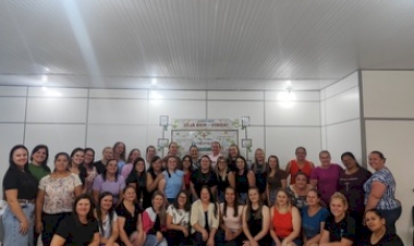 Acolhimento, união e propósito marcam início do ano letivo de 2026 en Floriano Peixoto 