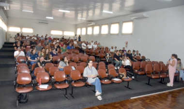 Vigilância Ambiental realiza encontro sobre animais peçonhentos no Salão de Atos da Prefeitura