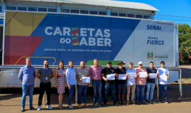 Ipiranga do Sul forma 18 alunos em curso de mecânica e elétrica automotiva pela Carreta do Saber