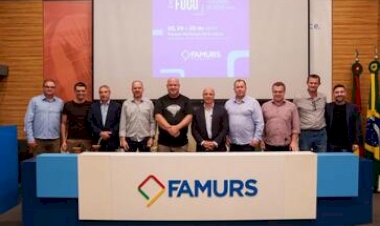 Ique Vedovato assume a presidência da Famurs em ato solene na sede da entidade