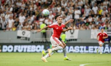 Pezzolano sai em defesa de Alan Patrick em empate de 2 a 2 do Inter contra o Botafogo pelo Brasileirão