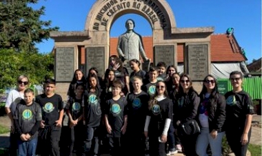 Alunos da rede municipal de Erebango participam de viagem educativa sobre cooperativismo em Nova Petrópolis e Gramado 