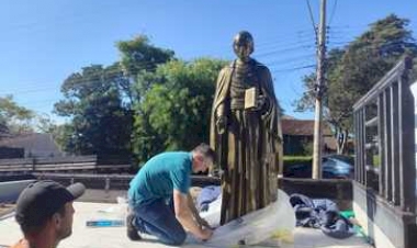 Imagem Sacra de São Marcelino Champagnat é recebida em Getúlio Vargas
