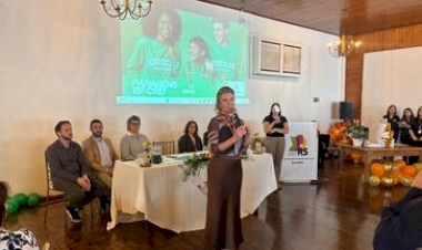 15ª CRE celebra 74 anos com encontro voltado à integração da rede estadual