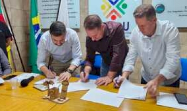 Prefeitura de Erechim doa área para construção da nova sede da AMAU e CIRAU