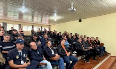Dia de Fomento à Citricultura e Dia de Negócios reúne produtores e lideranças em Itatiba do Sul