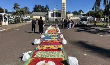 Diocese de Erexim celebra Corpus Christi com missas, procissões, tapetes e gesto concreto de solidariedade