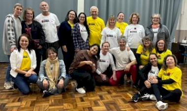 Clown internacional em Erechim: o Brasil precisa apoiar grupos como os Amigos da Alegria