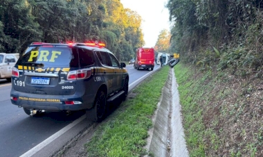 Colisão entre carro e caminhão causa a morte de uma pessoa na BR-153 em Erechim