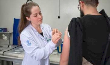Curso de Enfermagem da URI promove campanha de vacinação contra a influenza em empresas