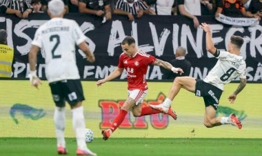 Inter perde de 2 a 1 para o Corinthians, mas avança às quartas de final da Copa do Brasil