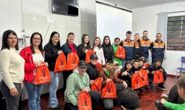 Educação preventiva: PROMPDEC chega ao Colégio Estadual Irineu Evangelista de Souza