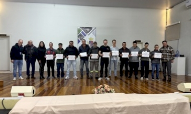 Formatura celebra qualificação profissional e  novas oportunidades em Getúlio Vargas
