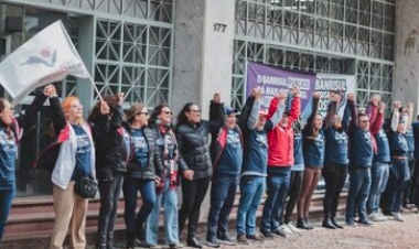 Bancários paralisam atividades em todo país nessa quinta-feira (20)