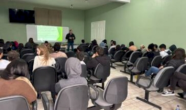 Educação Fiscal é tema de palestra com estudantes da Escola 11 de Abril