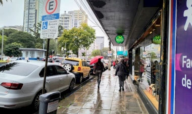 Virada no tempo traz chuvas e queda na temperatura