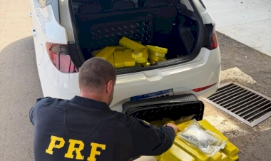 PRF apreende quase 100 quilos de maconha em Passo Fundo