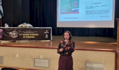 Palestra sobre formação de professores para a EJA encerra Semana de Pedagogia da URI